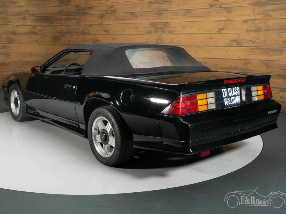 Bild 14/19 von Chevrolet Camaro RS 191 (1991)