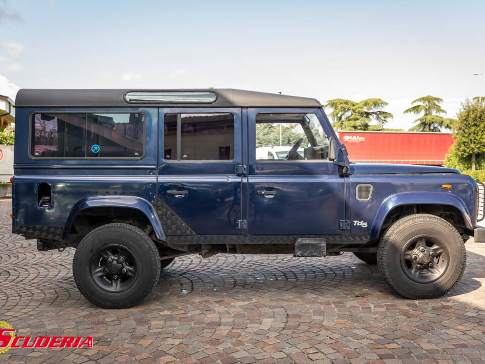 Bild 6/36 von Land Rover Defender 110 Td5 (2001)