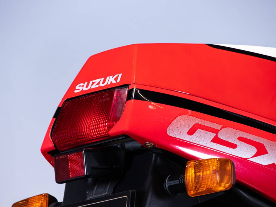 Image 36/50 of Suzuki DUMMY (1989)