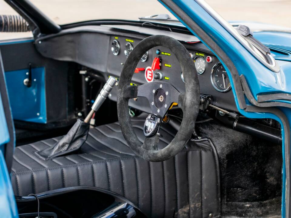 Image 10/18 of TVR Griffith 400 (1965)