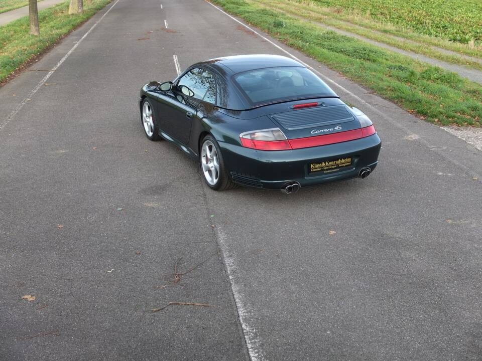 Bild 29/73 von Porsche 911 Carrera 4S (2004)