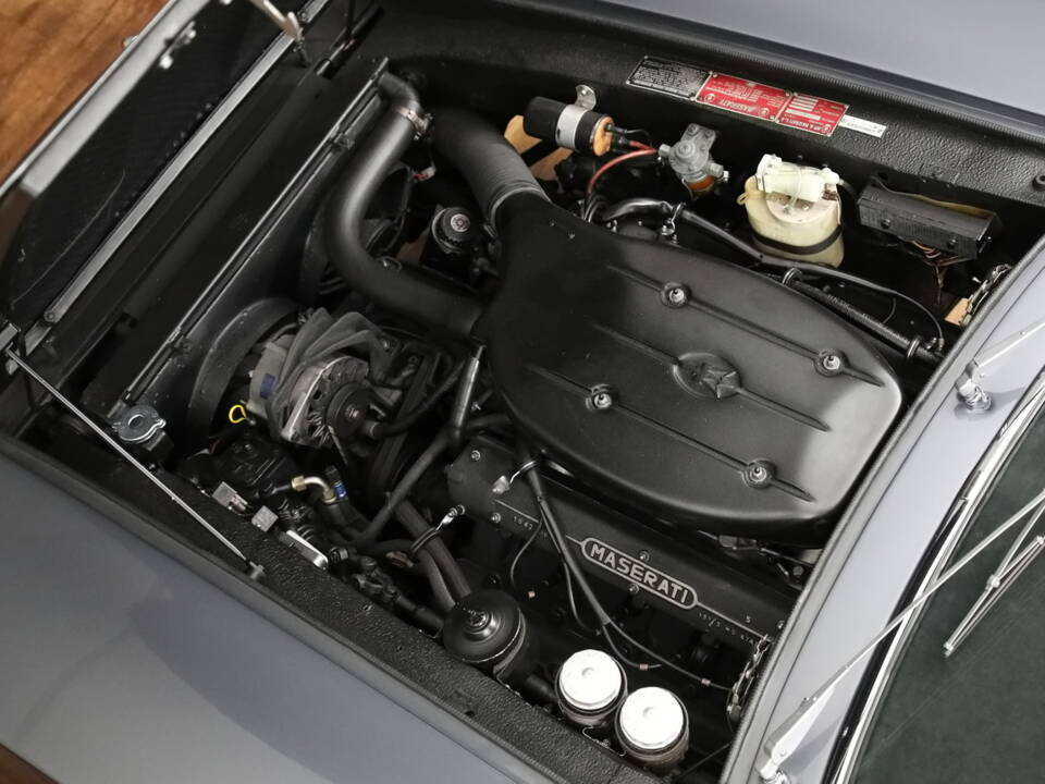 Image 19/23 of Maserati Ghibli Spyder (1970)