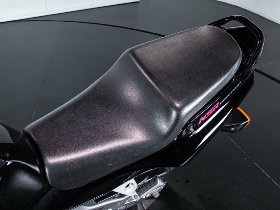 Bild 38/50 von Honda DUMMY (1994)