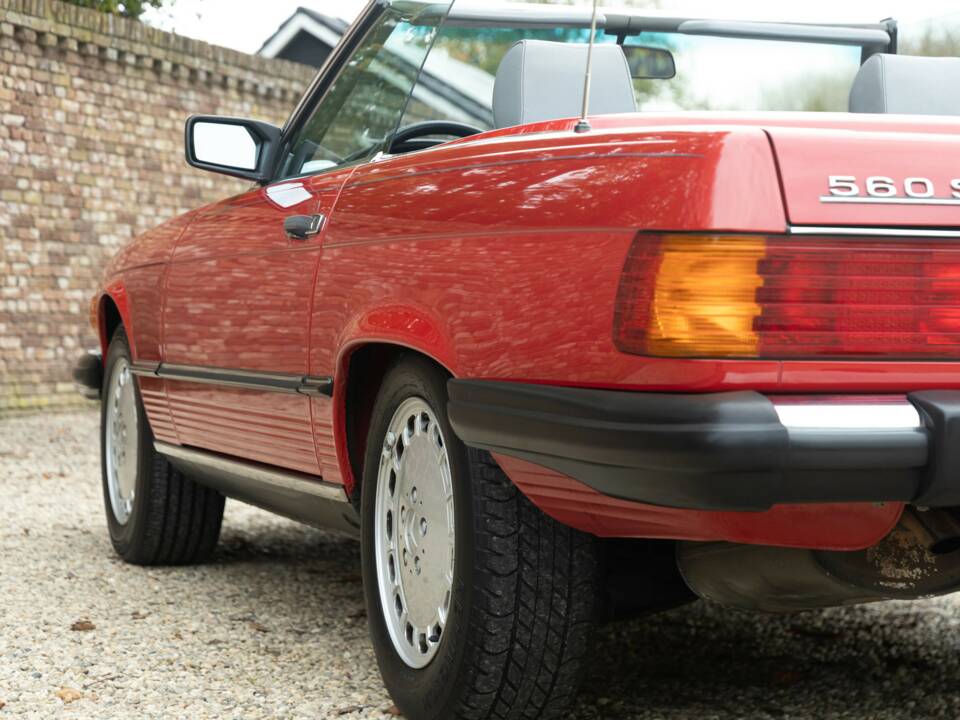 Bild 36/50 von Mercedes-Benz 560 SL (1986)