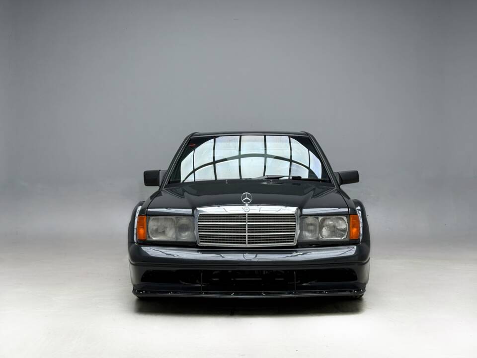 Image 4/21 of Mercedes-Benz 190 E 2.5-16 (1993)