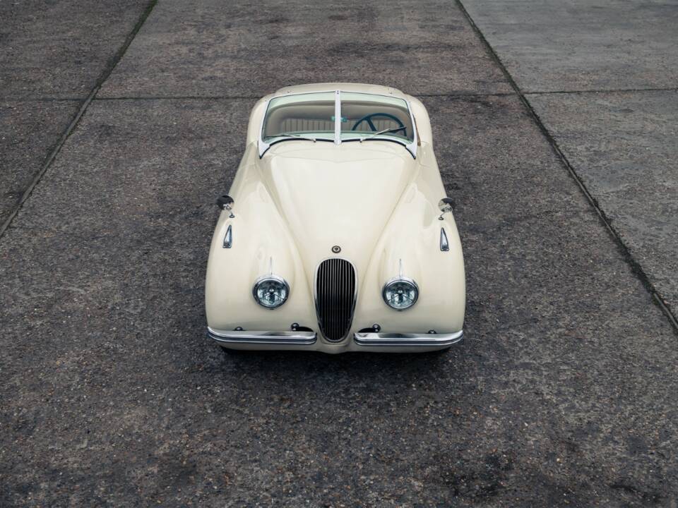 Image 2/45 of Jaguar XK 120 OTS (1950)