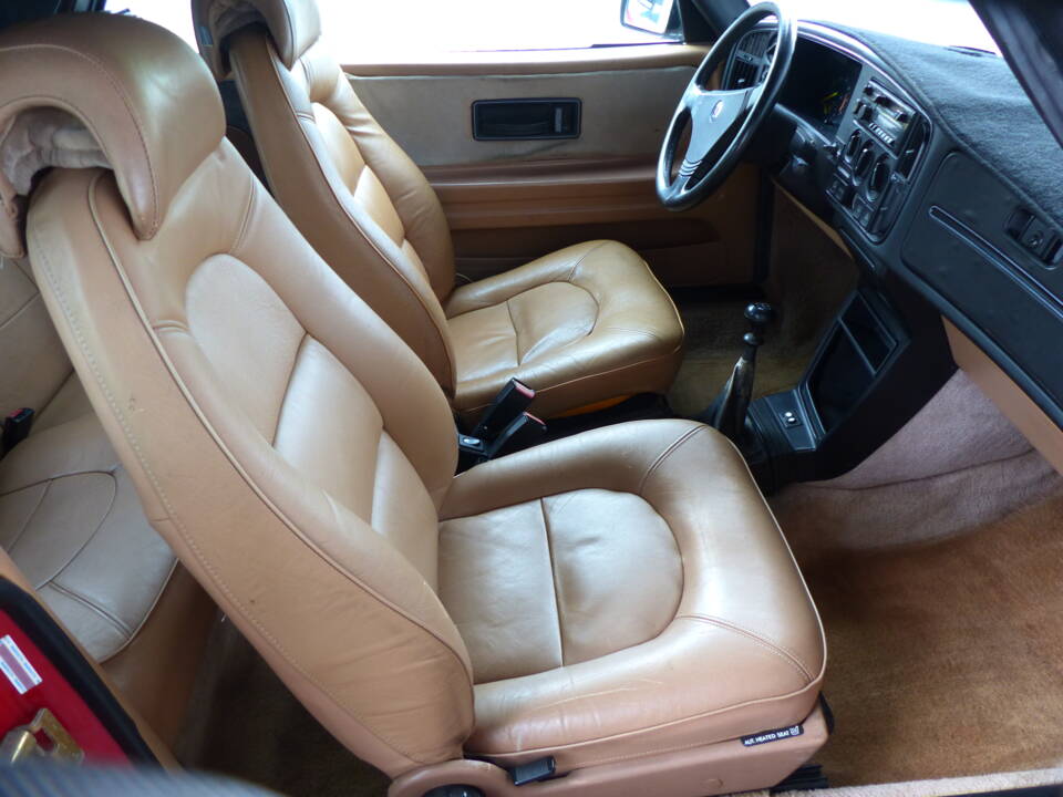 Image 14/20 of Saab 900 Turbo (1989)