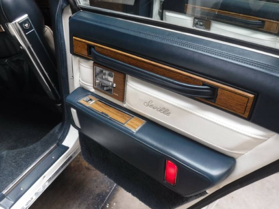 Afbeelding 49/50 van Cadillac Seville Sedan 4.1L (1985)