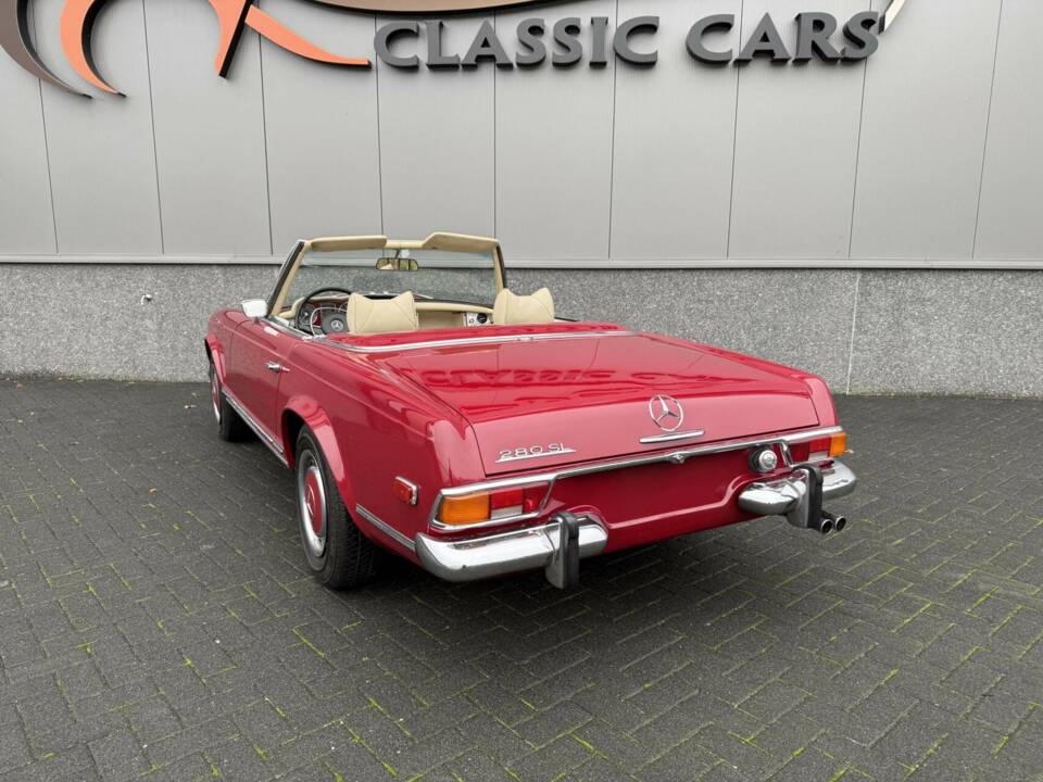 Image 7/50 of Mercedes-Benz 280 SL (1971)