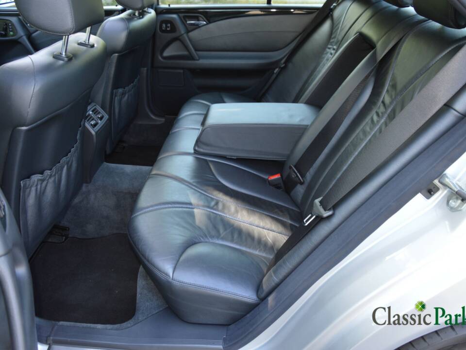 Image 10/50 de Mercedes-Benz E 50 AMG (1996)