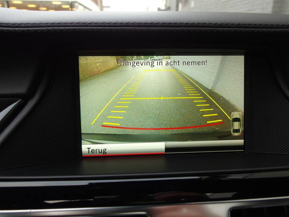 Image 52/97 of Mercedes-Benz CLS 63 AMG S 4MATIC (2013)