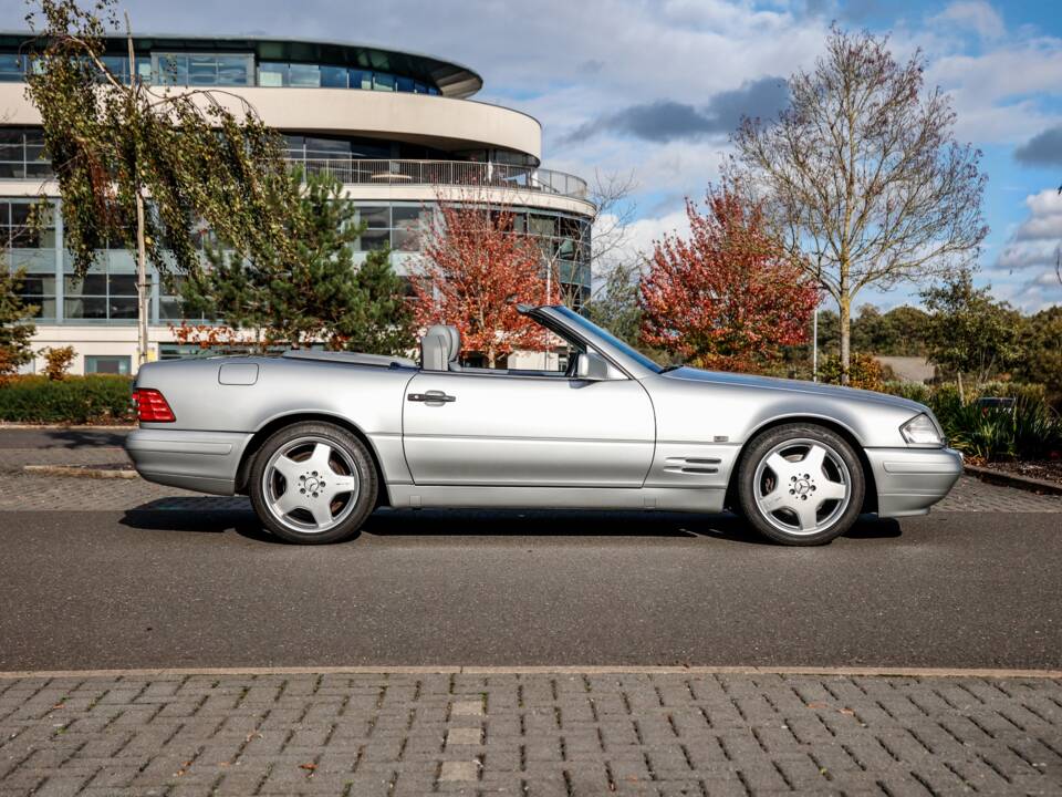 Image 11/43 of Mercedes-Benz SL 500 (1996)
