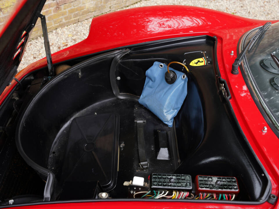 Immagine 16/50 di Ferrari Dino 246 GTS (1973)