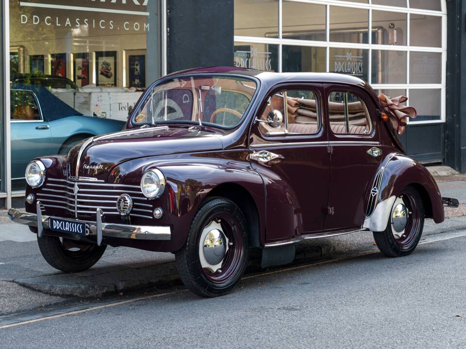 Immagine 1/33 di Renault 4 CV Décapotable (1951)