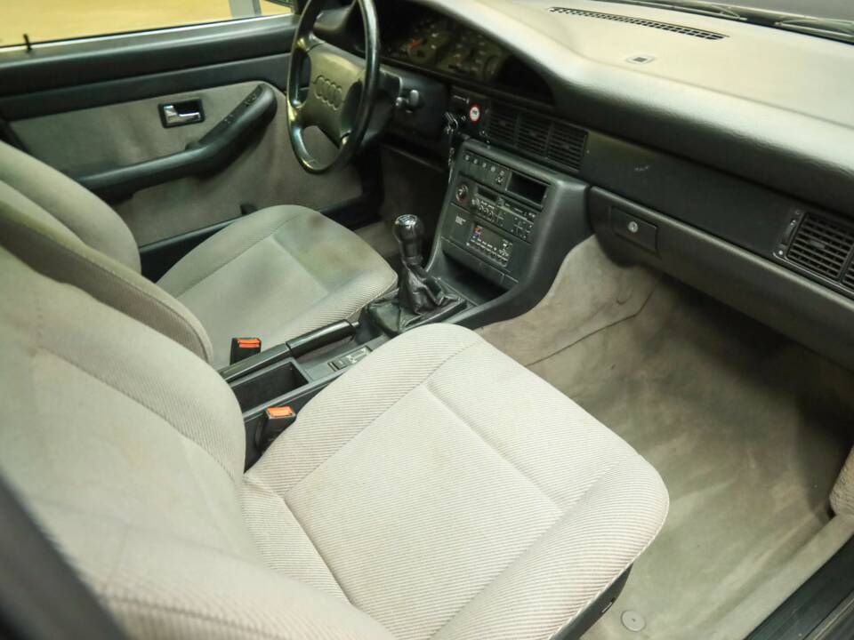 Image 27/50 de Audi 100 - 2.3E quattro (1990)