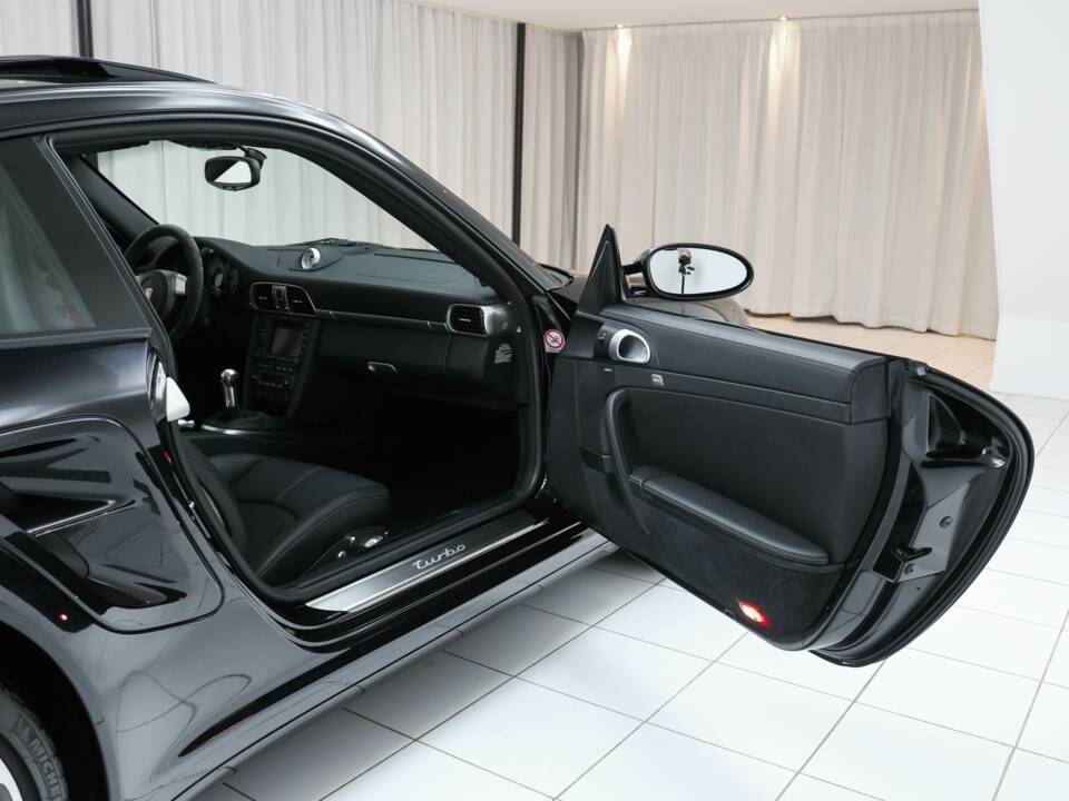 Image 7/20 of Porsche 911 Turbo (2008)