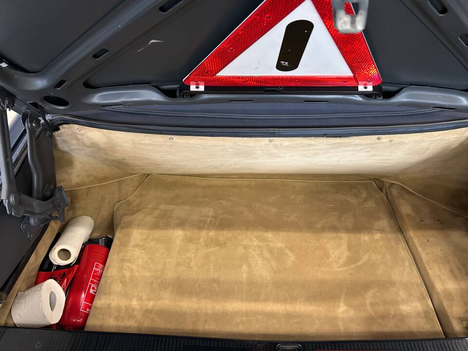 Image 17/20 de Mercedes-Benz 500 SEC SGS (1982)