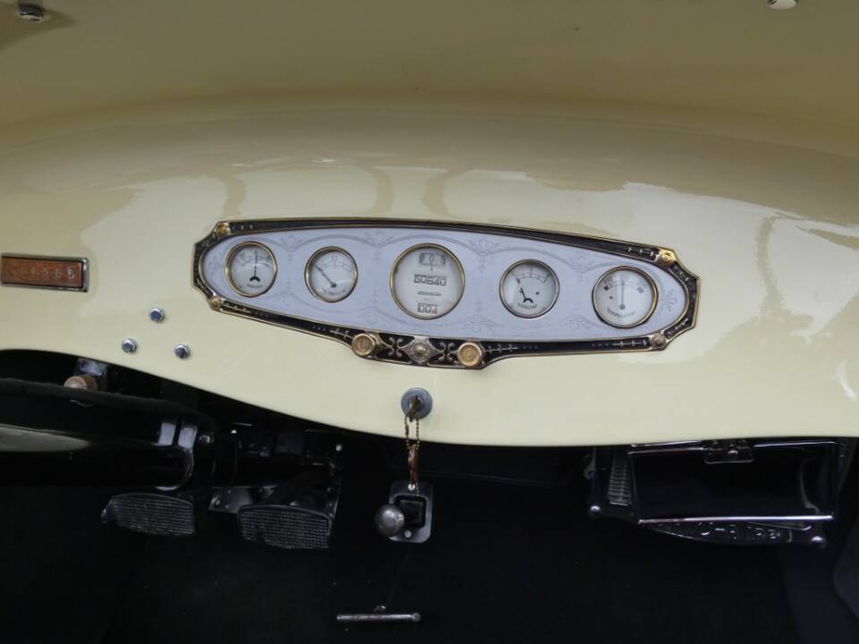 Image 15/22 of Marmon 68 (1929)