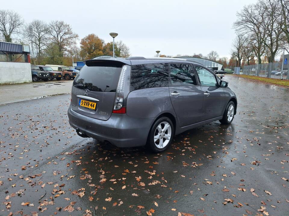 Imagen 2/16 de Mitsubishi Grandis 2.0 DI-D (2010)