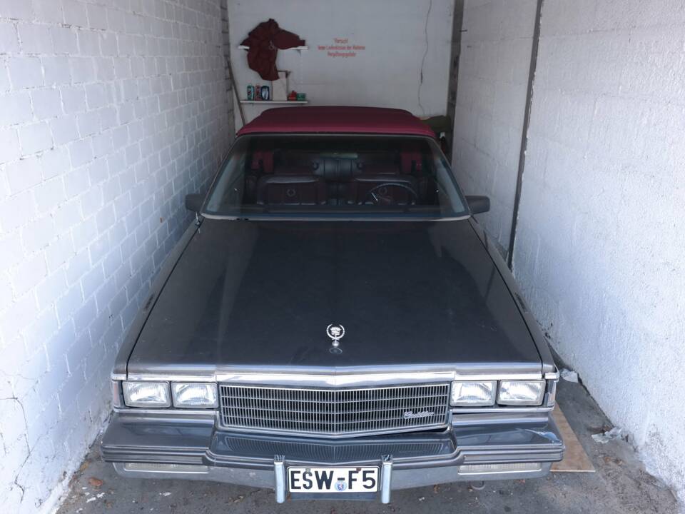 Image 1/23 of Cadillac Convertible de Ville (1986)