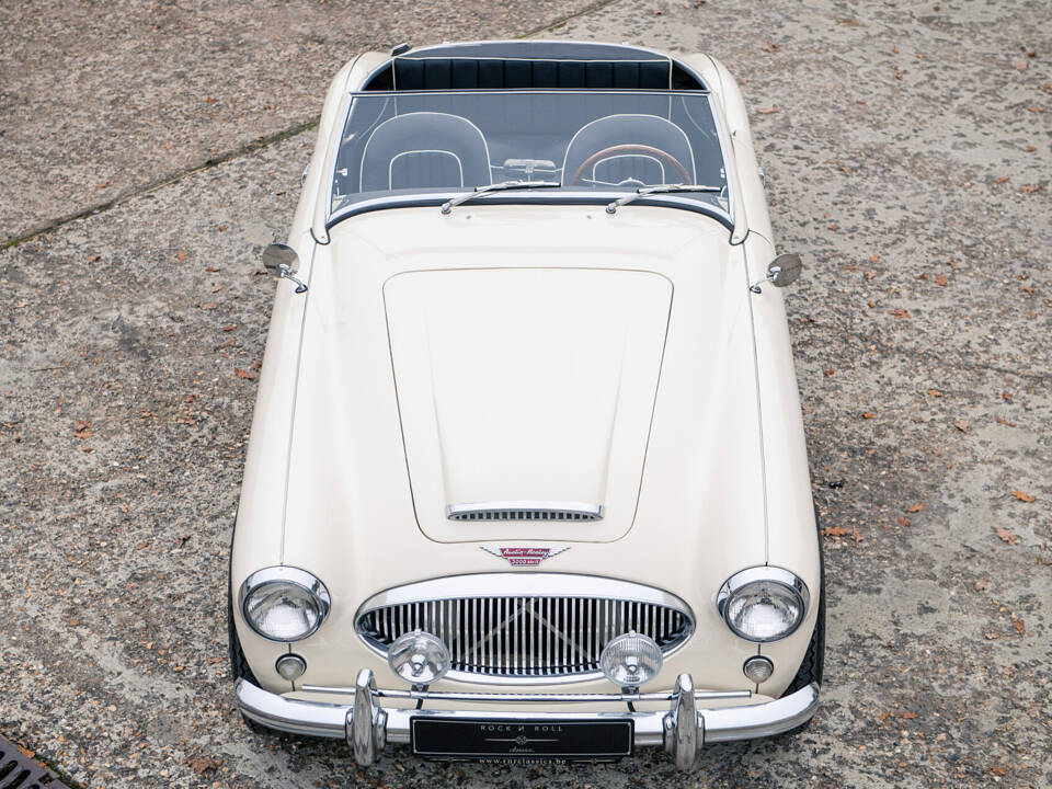 Image 2/35 of Austin-Healey 3000 Mk II (BT7) (1962)