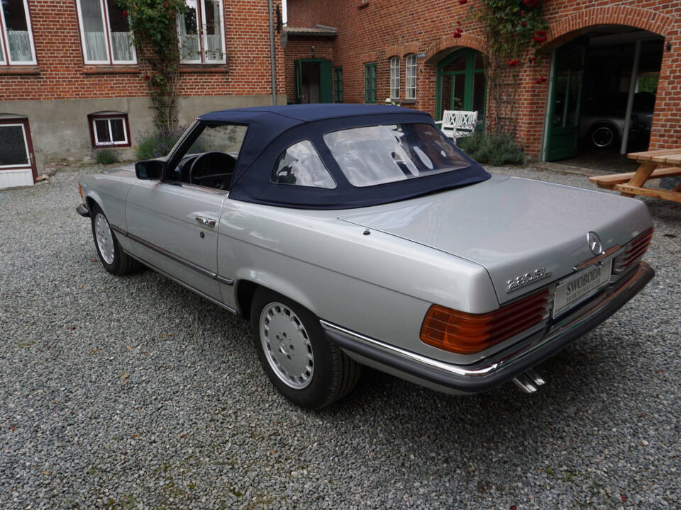 Image 12/23 of Mercedes-Benz 280 SL (1983)