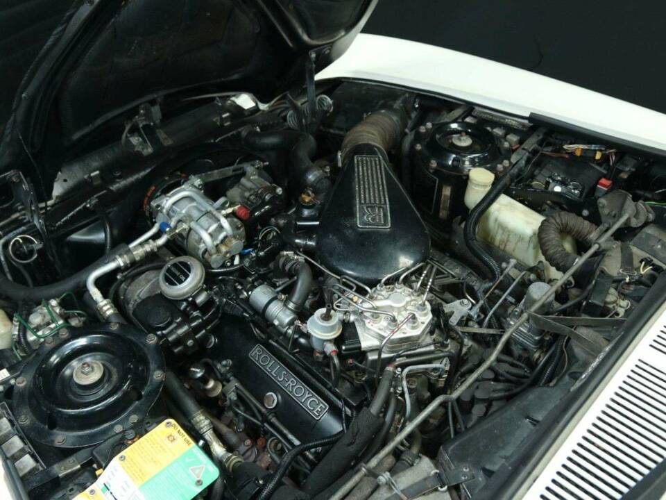 Image 36/50 of Rolls-Royce Corniche III (1991)