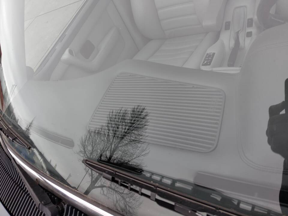 Bild 107/113 von BMW 735i (1986)