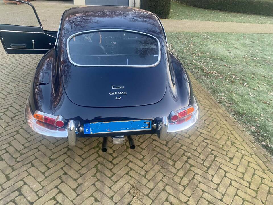 Afbeelding 7/10 van Jaguar E-Type 4.2 (1965)
