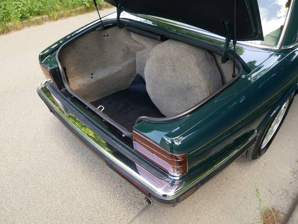 Image 30/33 of Jaguar Sovereign 3.6 (1988)