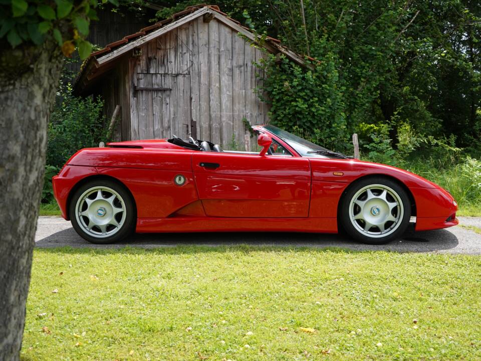 Imagen 19/44 de De Tomaso Guarà Spyder (1996)