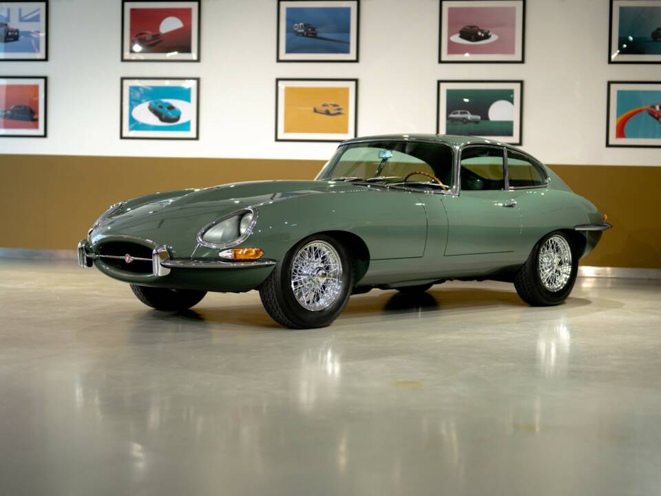 Image 17/50 of Jaguar E-Type 4.2 (1966)