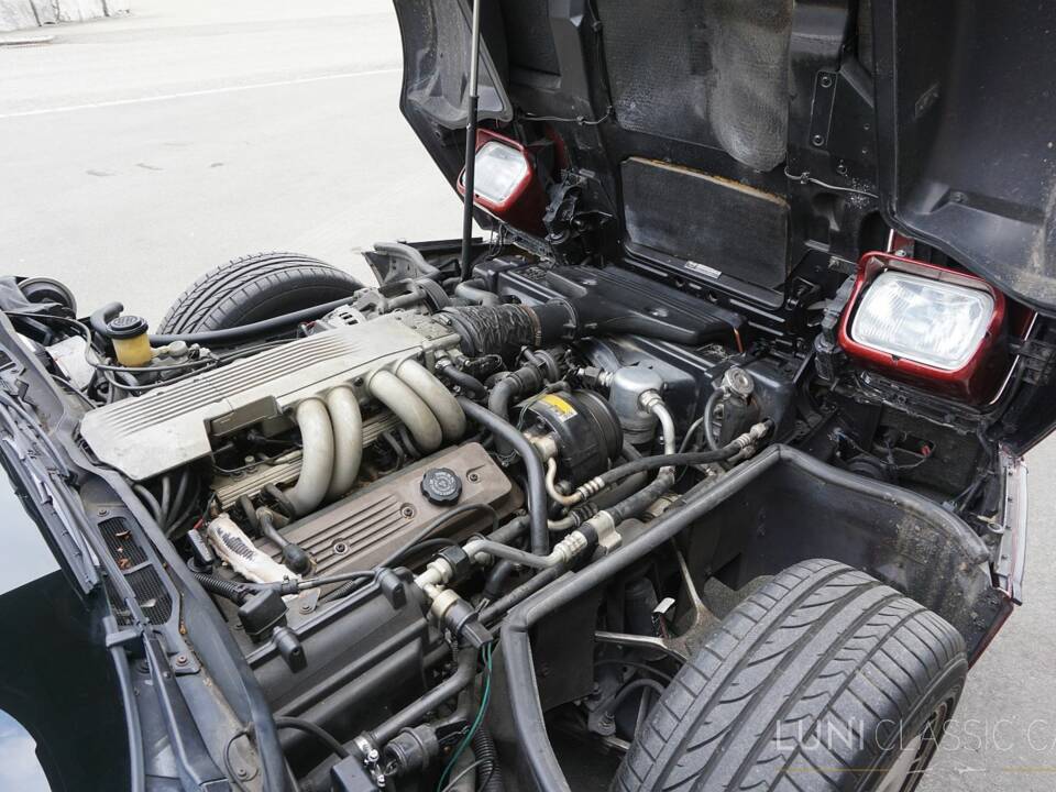 Afbeelding 40/45 van Chevrolet Corvette Convertible (1988)