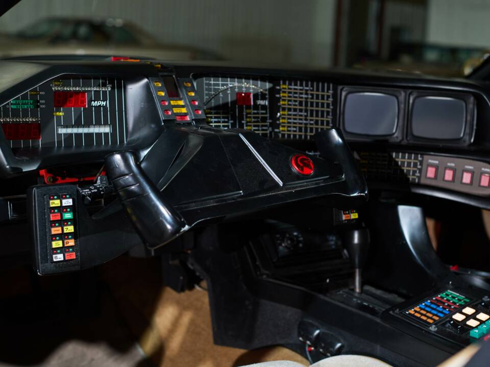 Obraz 58/63 pojazdu Pontiac Firebird TransAm (1984)