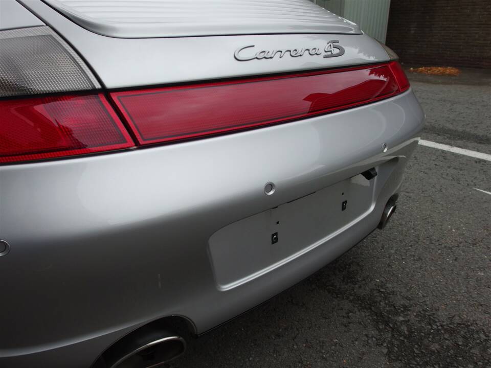 Bild 26/100 von Porsche 911 Carrera 4S (2002)
