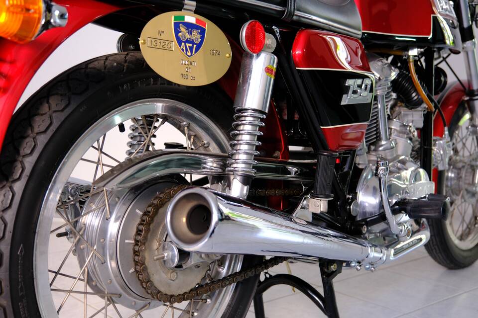 Immagine 88/96 di Ducati 750 GT (1974)