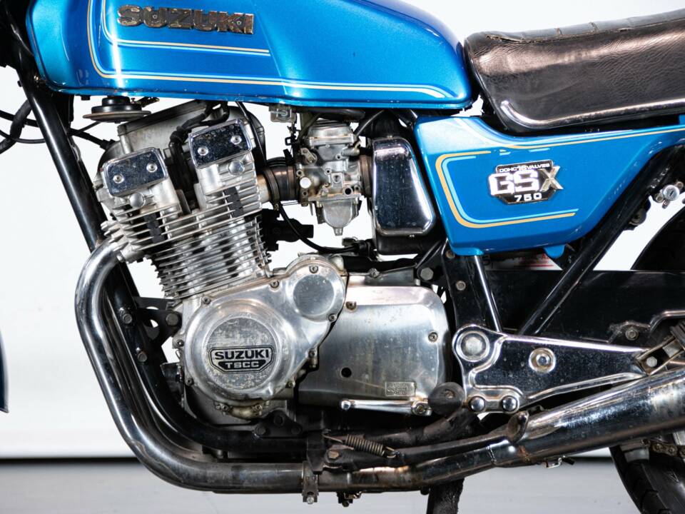 Bild 27/50 von Suzuki DUMMY (1981)