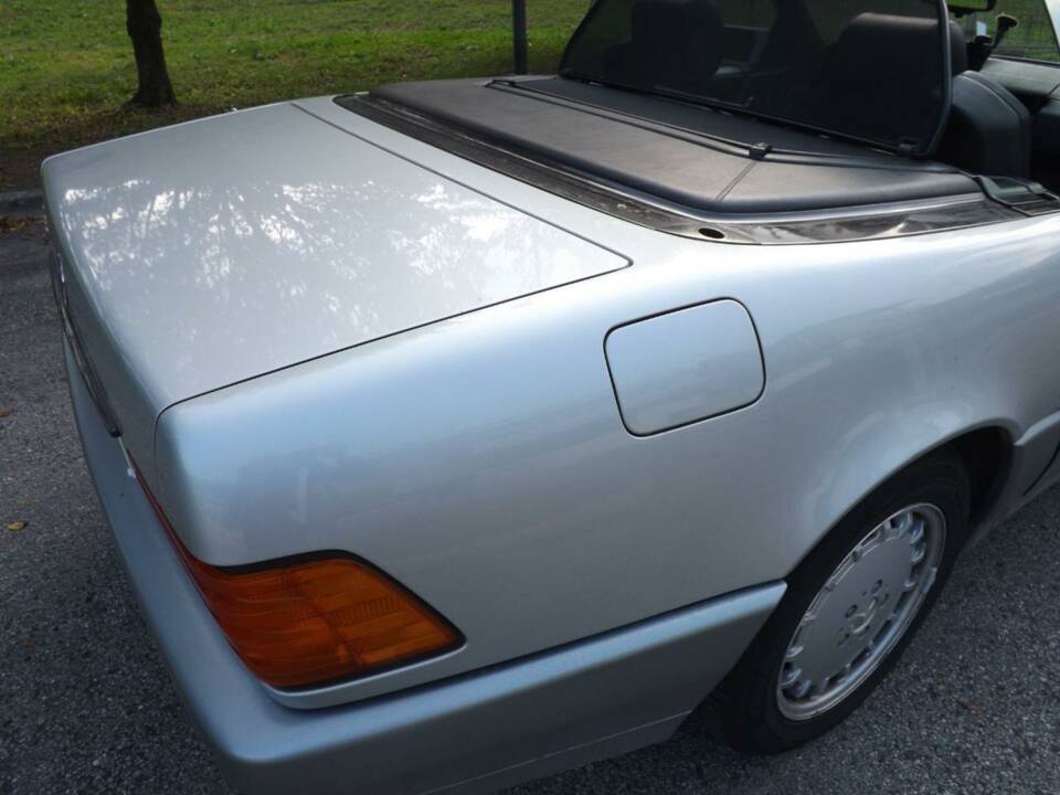Image 40/50 de Mercedes-Benz SL 280 (1995)