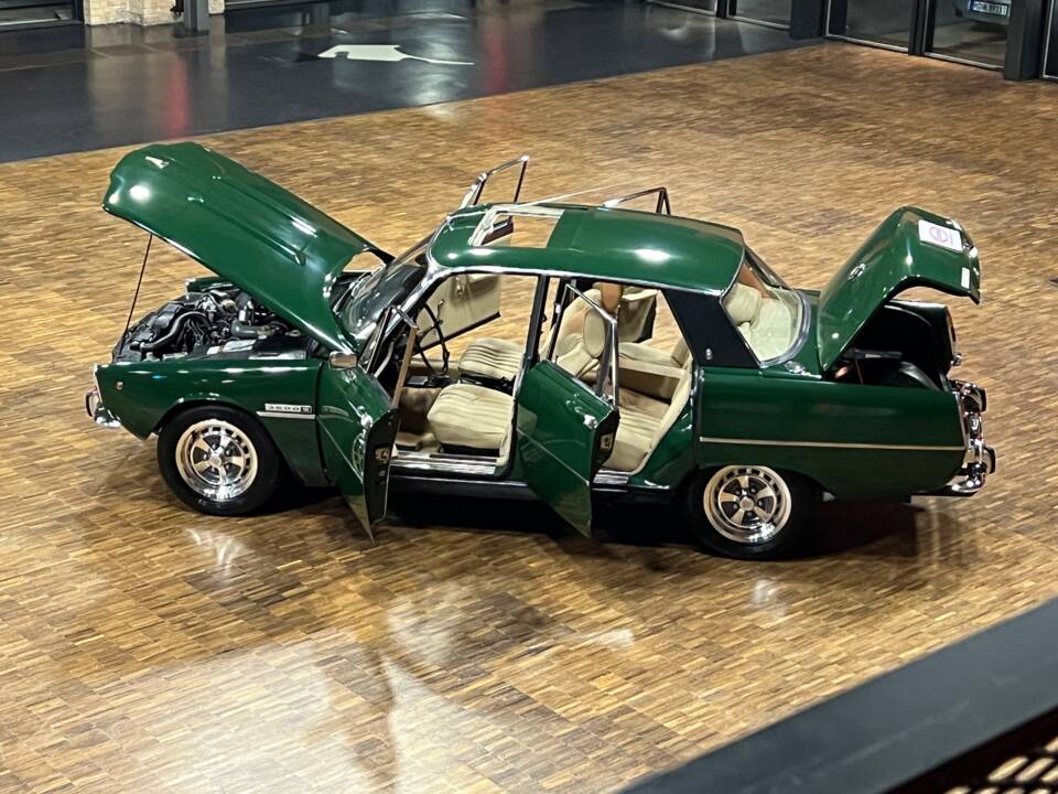 Image 13/28 of Rover 3500 S (1974)