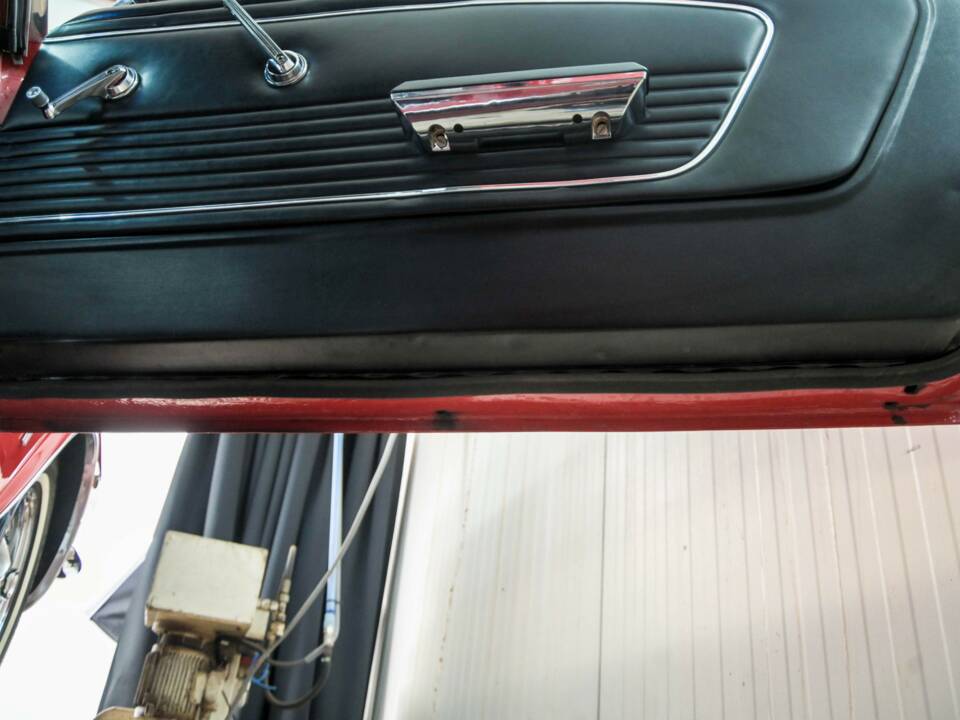 Image 46/50 of Ford Mustang 289 (1966)