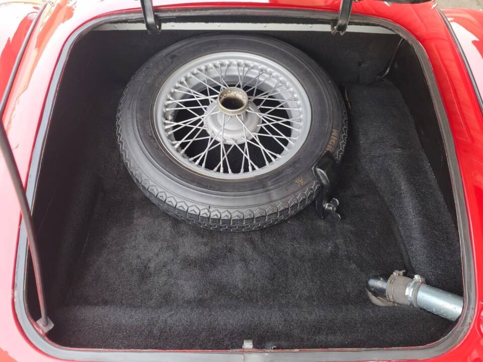 Image 15/24 of MG MGA 1500 (1959)