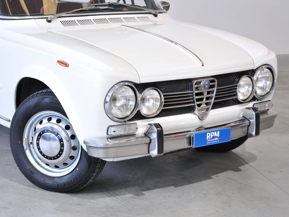 Image 3/63 of Alfa Romeo Giulia 1600 Super Biscione (1969)