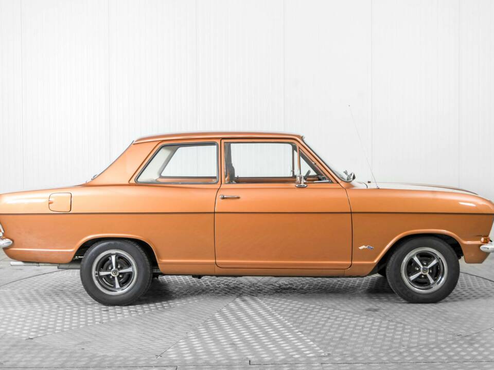 Imagen 10/50 de Opel Kadett 1,2 S (1972)