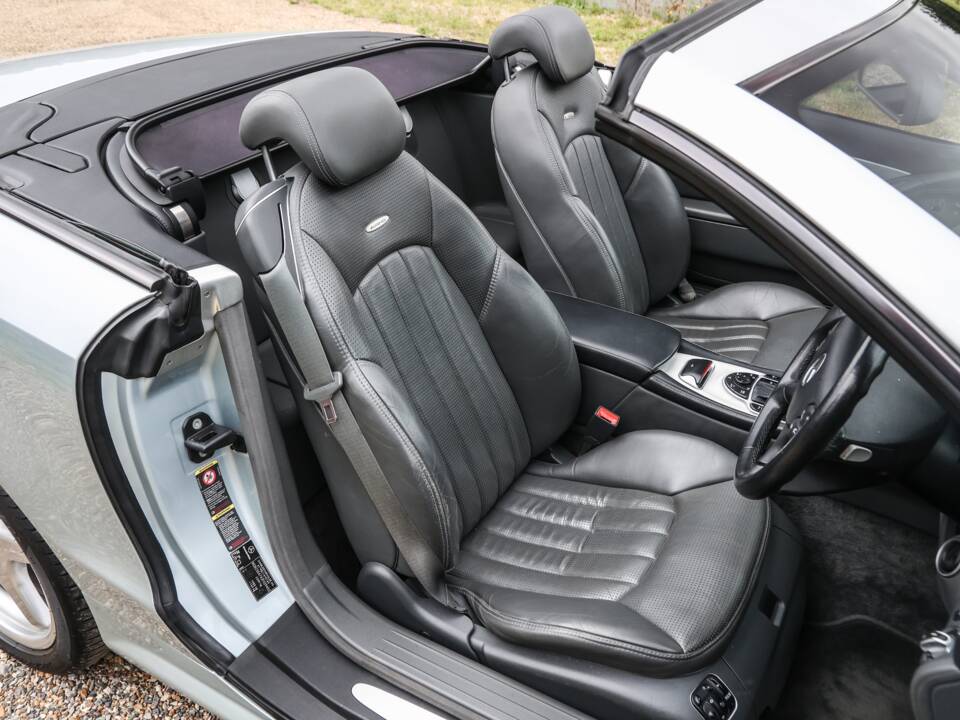 Afbeelding 15/40 van Mercedes-Benz SL 55 AMG (2003)