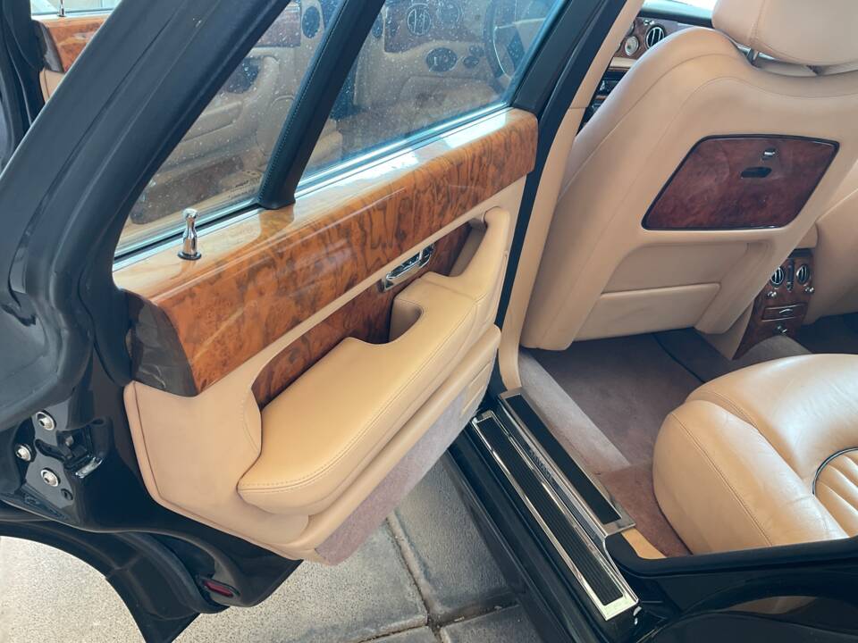 Bild 22/31 von Bentley Arnage Red Label (2000)