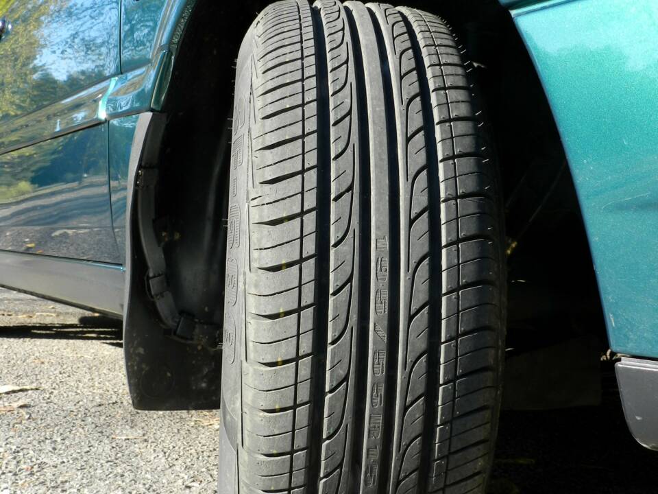 Bild 15/40 von Volkswagen Passat 2.0 (1995)