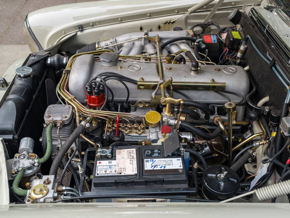 Bild 31/33 von Mercedes-Benz 300 SE (1965)