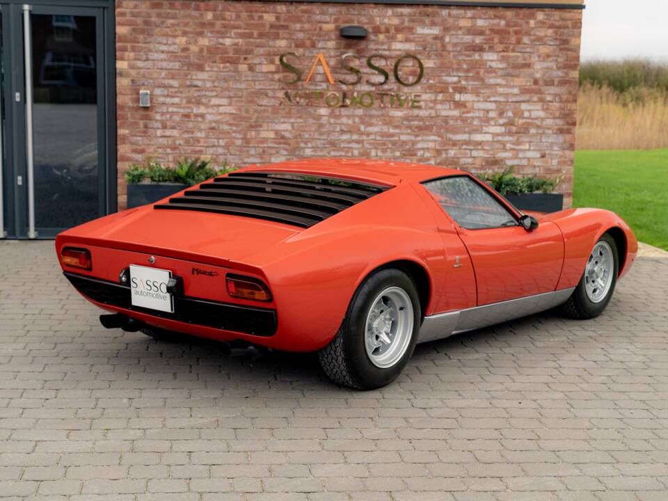 Bild 42/85 von Lamborghini Miura P 400 (1967)