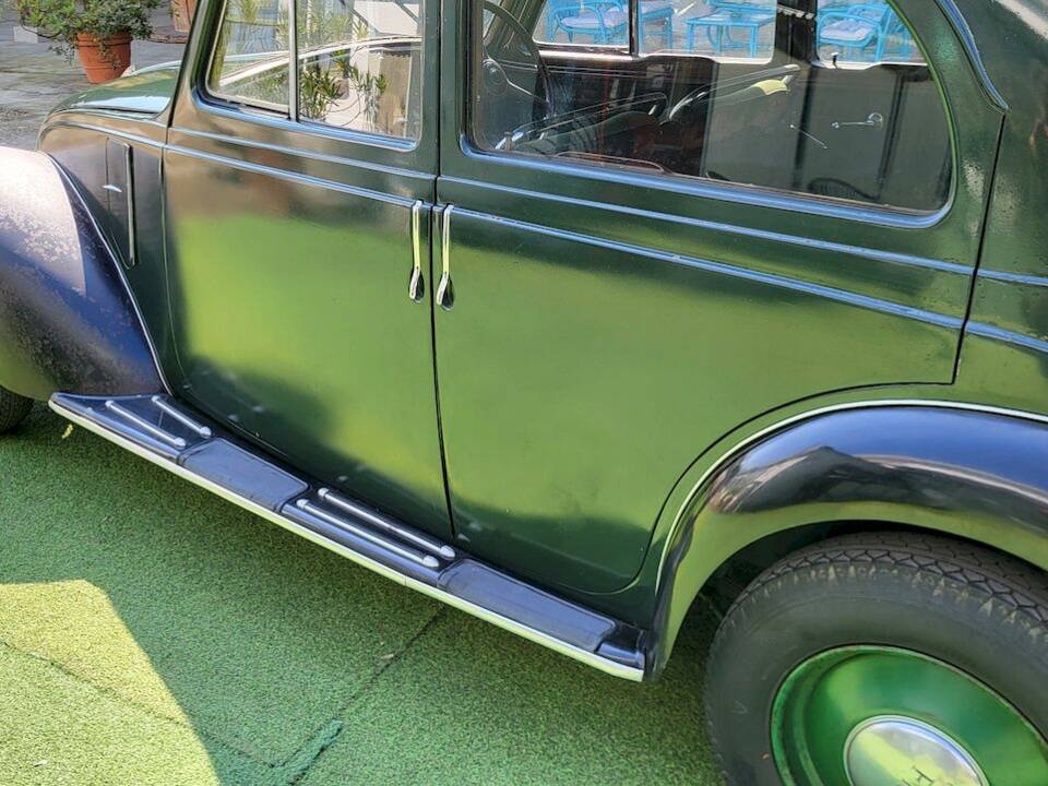 Image 34/75 of FIAT 1500 (1937)