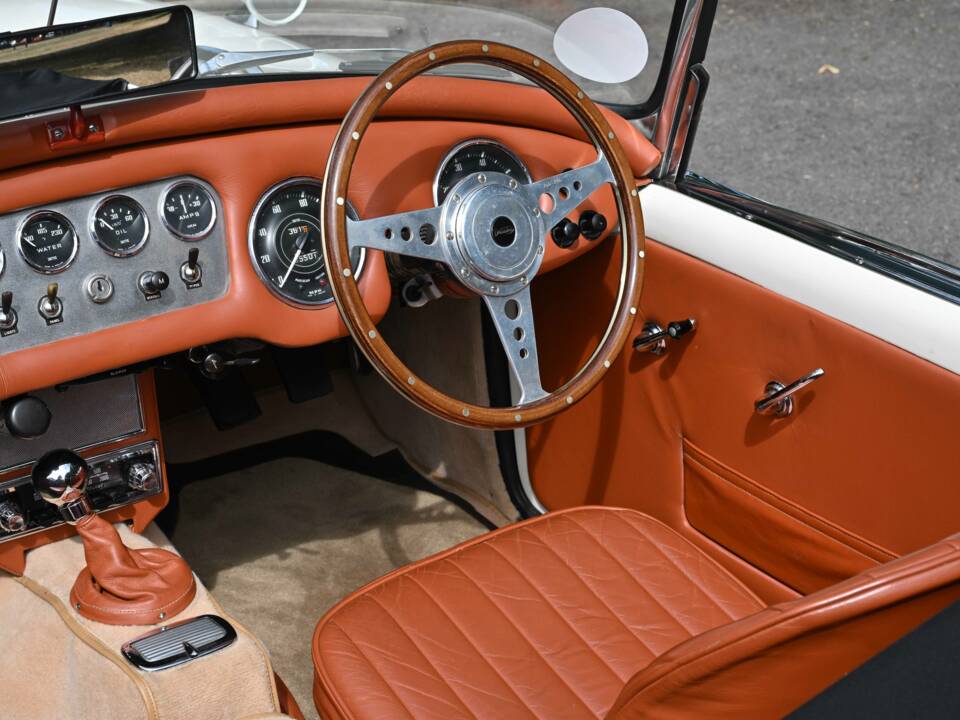 Imagen 41/50 de Daimler SP 250 (1960)